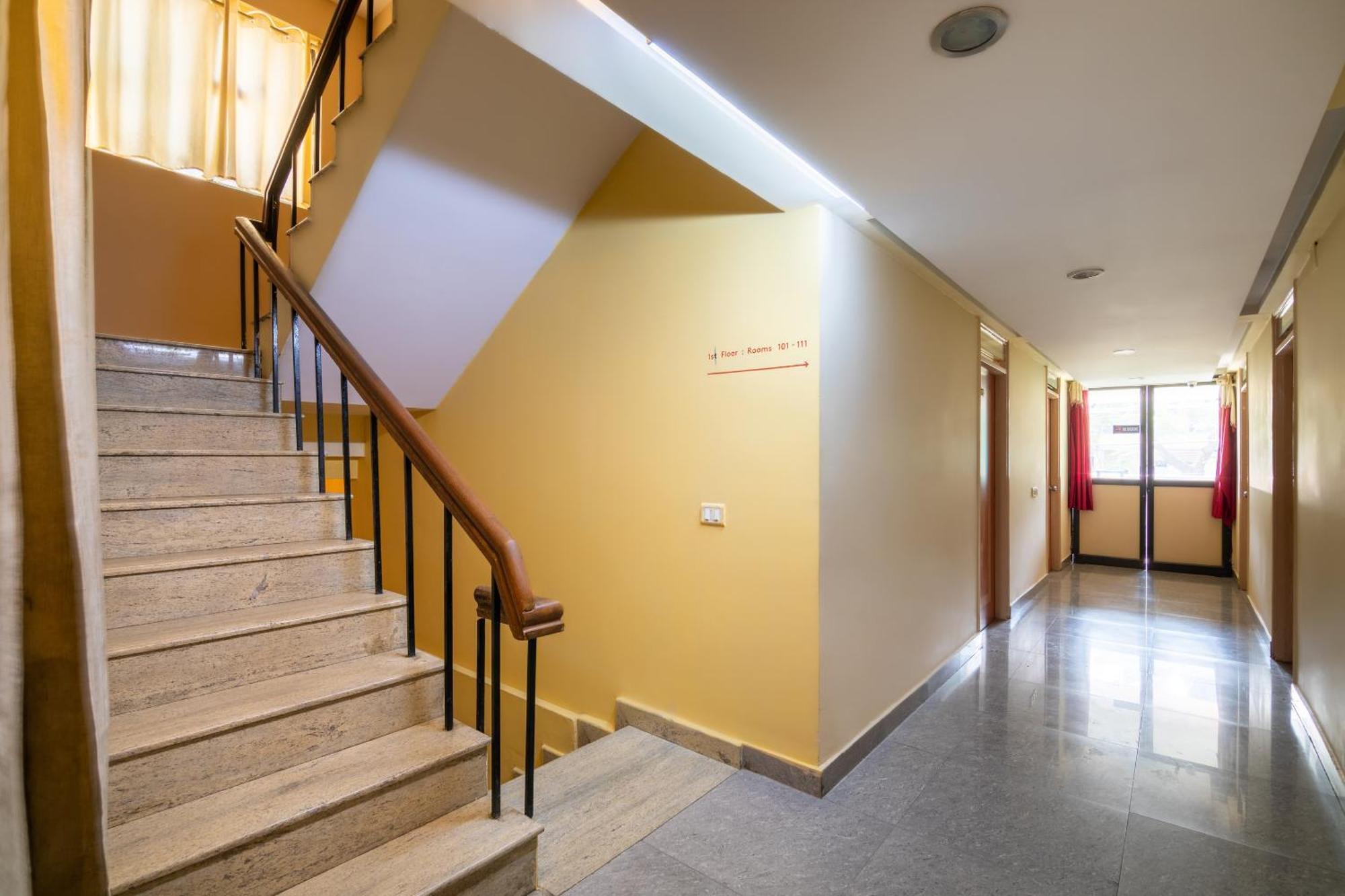 Hotel O Ujwal Residency Bangalore Bagian luar foto